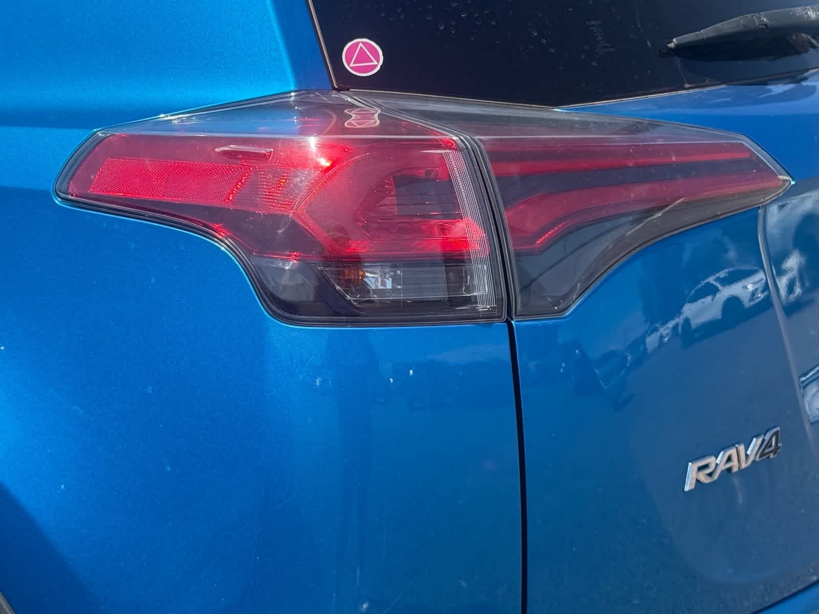 Thumbnail: 2018 Toyota RAV4 - 13