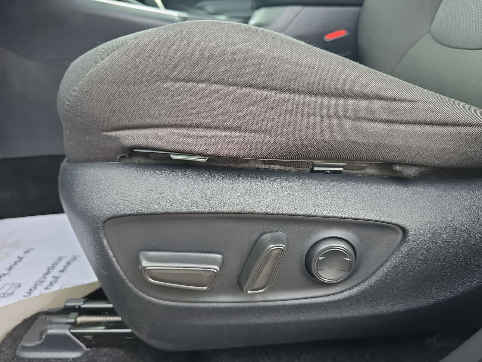 Thumbnail: 2025 Toyota RAV4 - 19