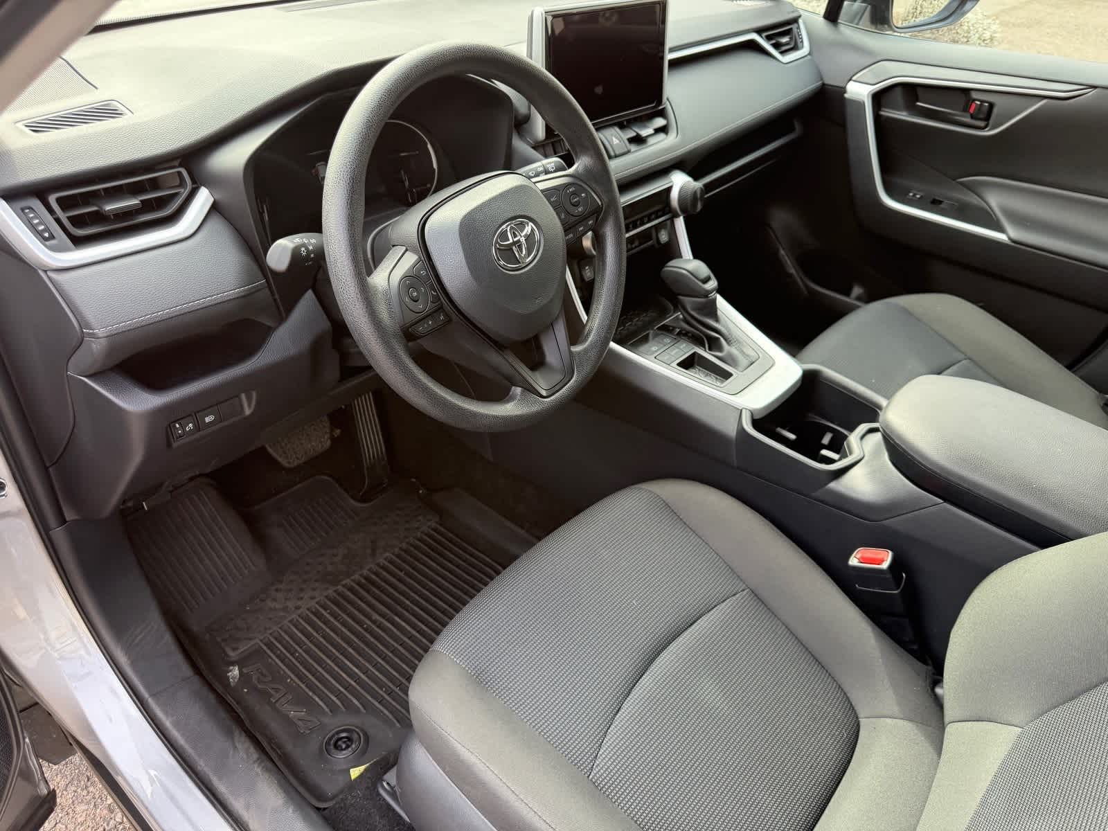 Thumbnail: 2025 Toyota RAV4 - 15