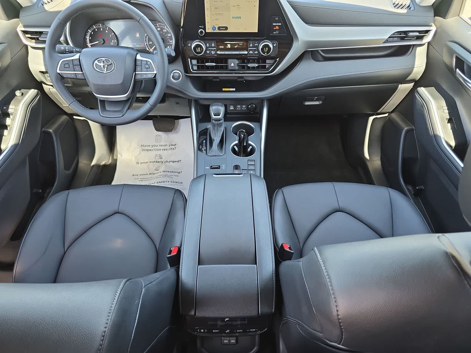 Thumbnail: 2025 Toyota Highlander - 15