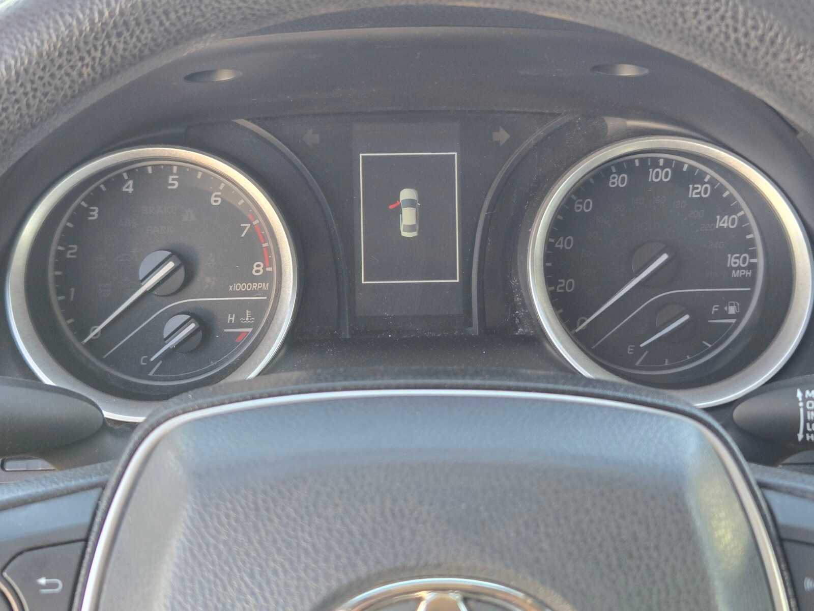 Thumbnail: 2022 Toyota Camry - 15