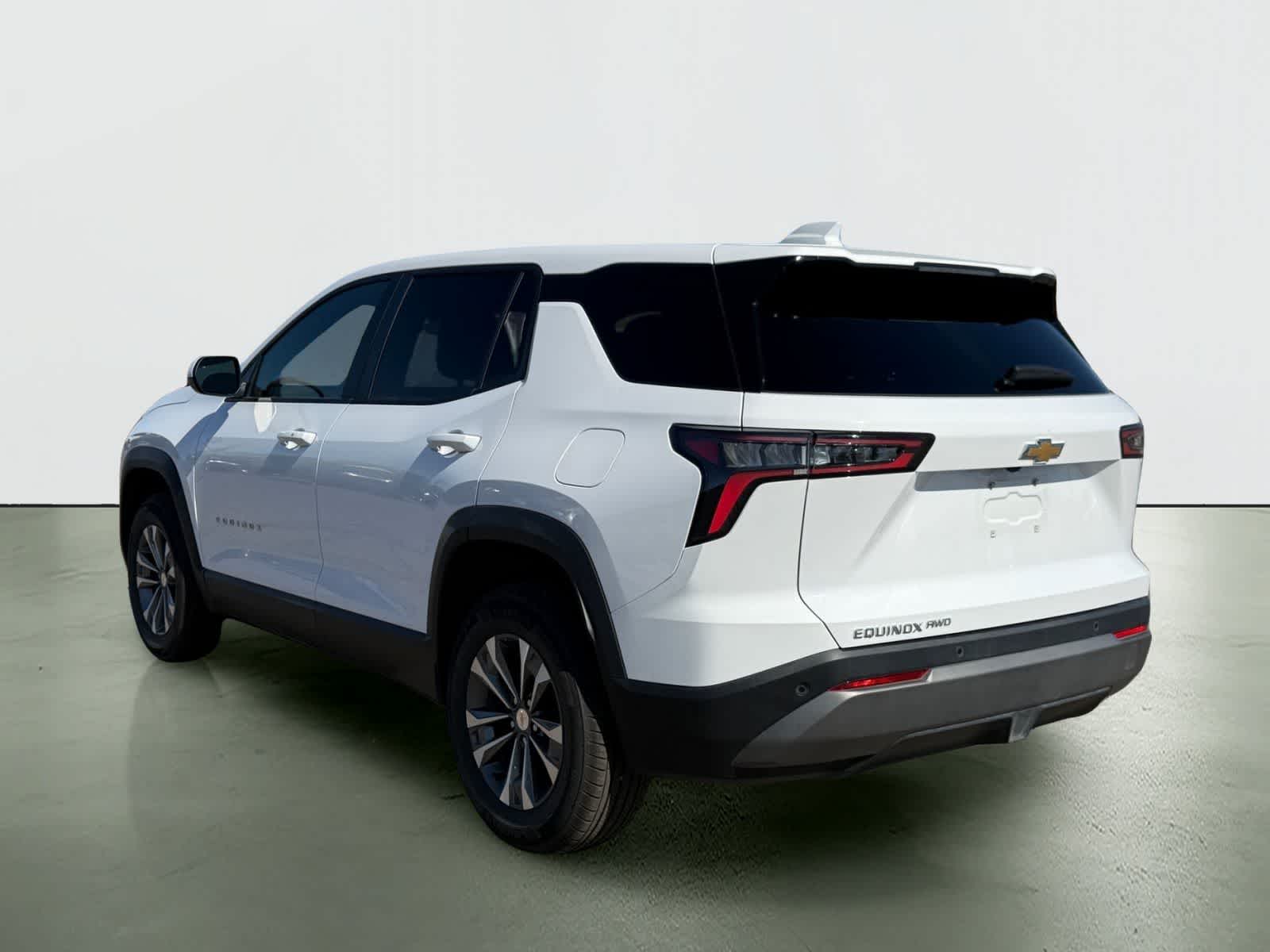 Thumbnail: 2026 Chevrolet Equinox - 3