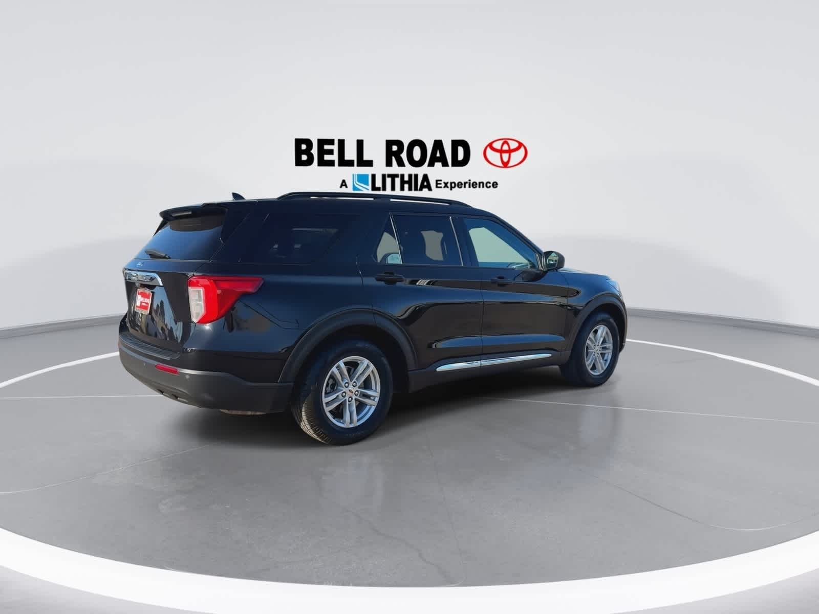 Thumbnail: 2022 Ford Explorer - 7