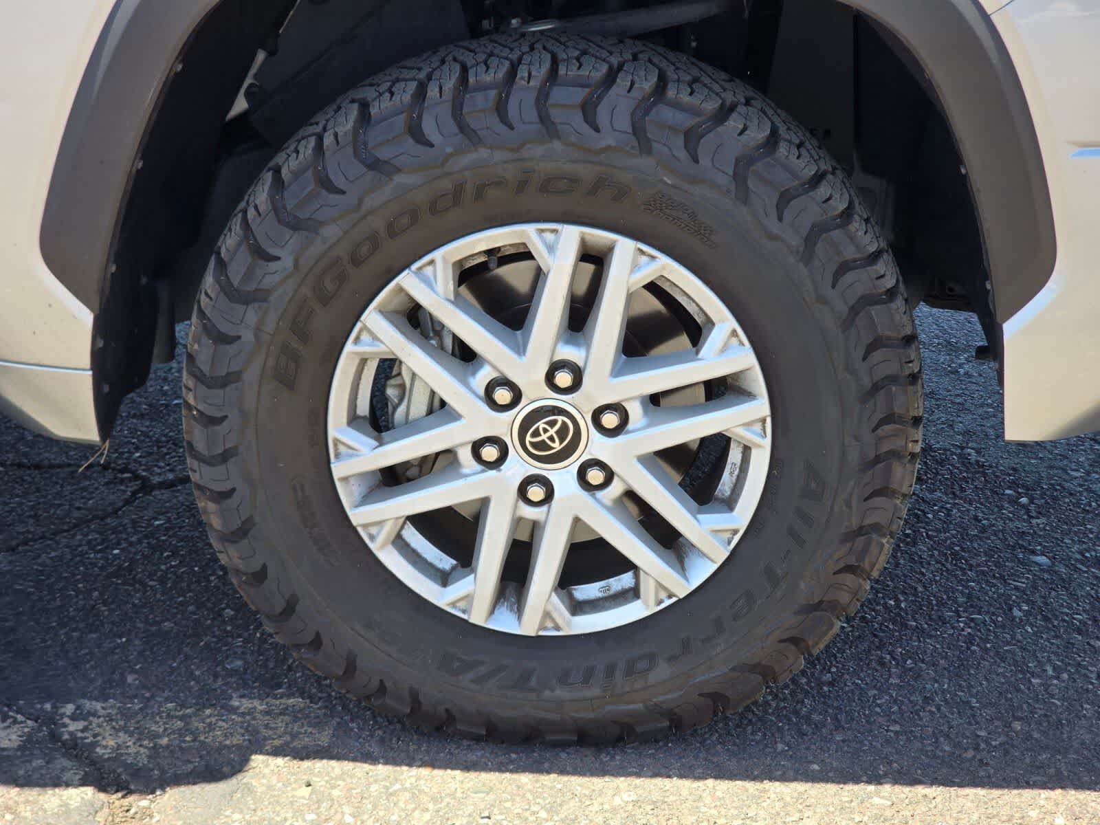 Thumbnail: 2022 Toyota Tundra - 9