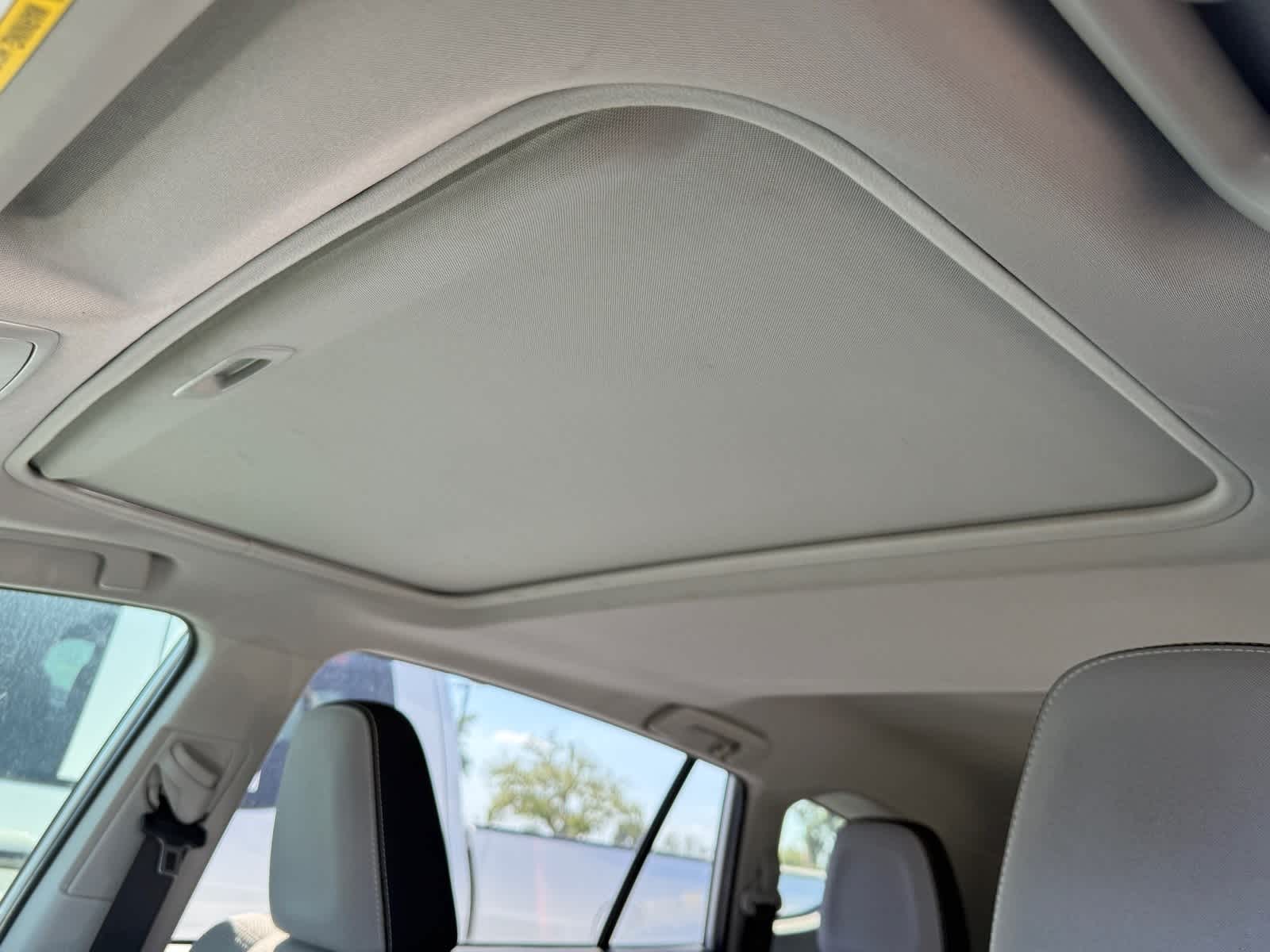 Thumbnail: 2017 Toyota RAV4 - 15