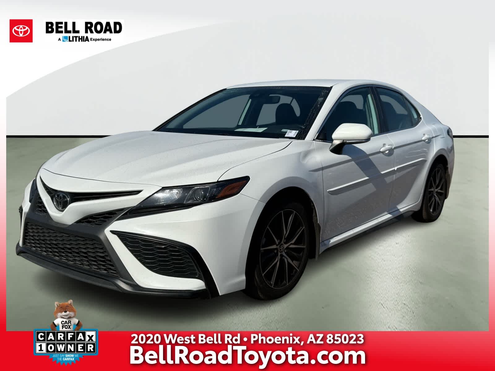 2023 Toyota Camry SE Hero Image