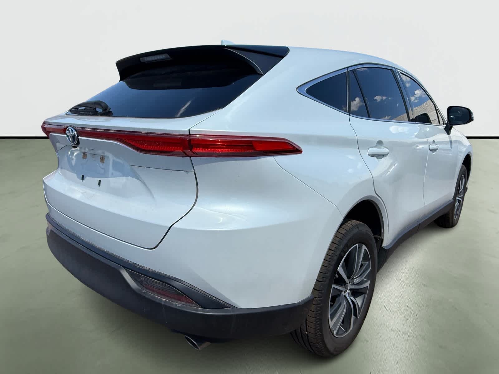 Thumbnail: 2024 Toyota Venza - 4