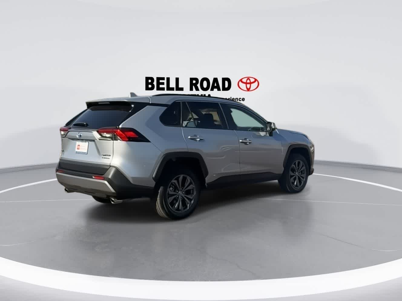 Thumbnail: 2022 Toyota RAV4 - 9