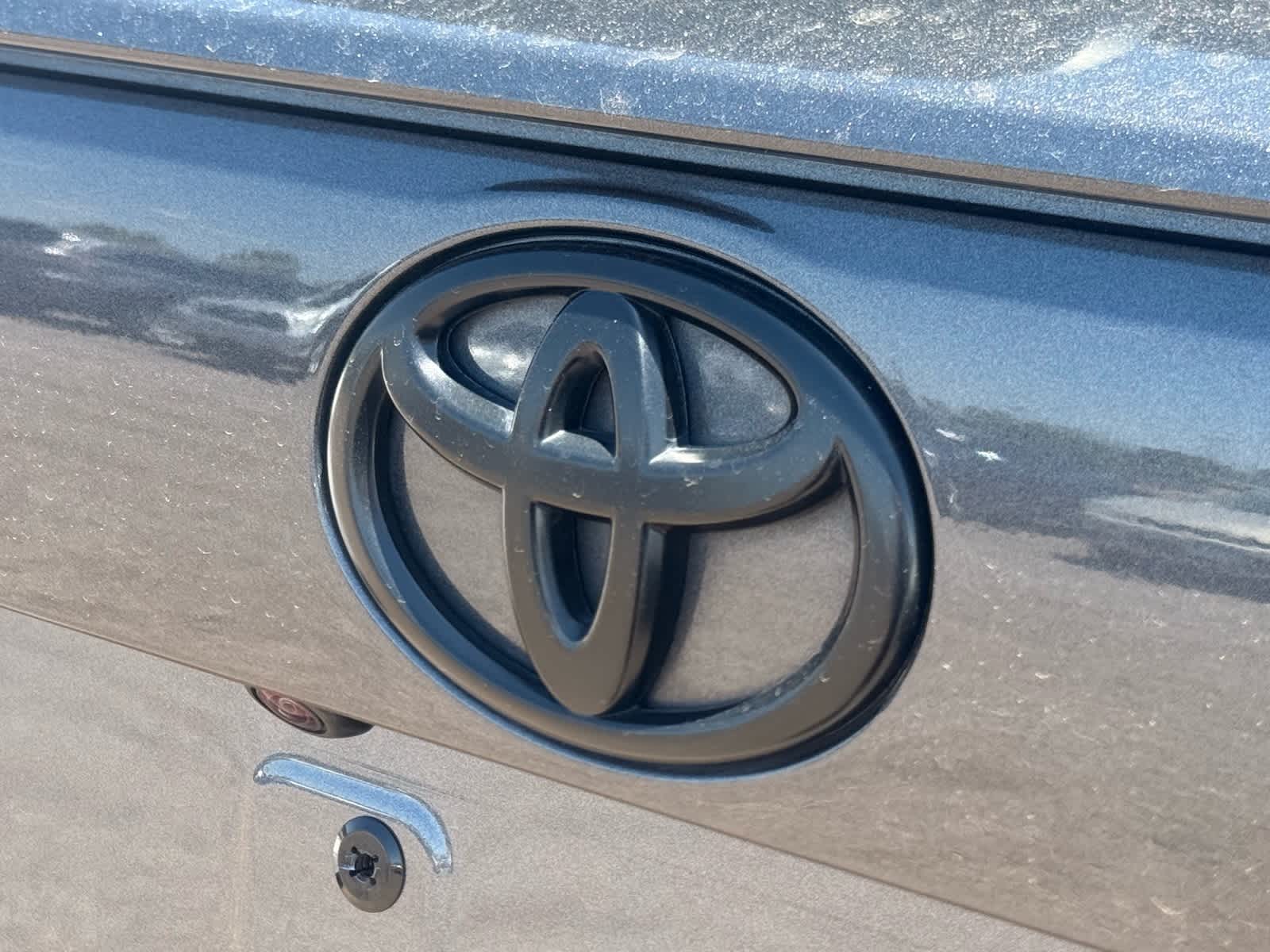 Thumbnail: 2021 Toyota RAV4 - 15