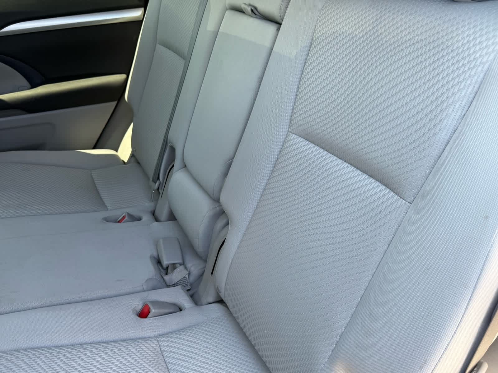 Thumbnail: 2016 Toyota Highlander - 10