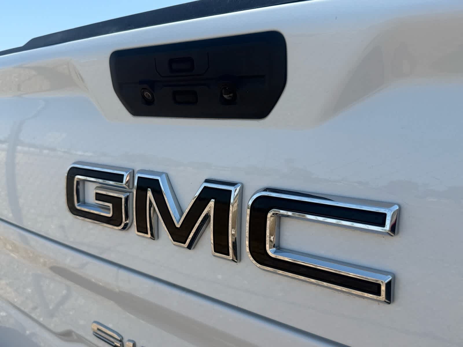 Thumbnail: 2022 GMC Sierra 1500 - 18