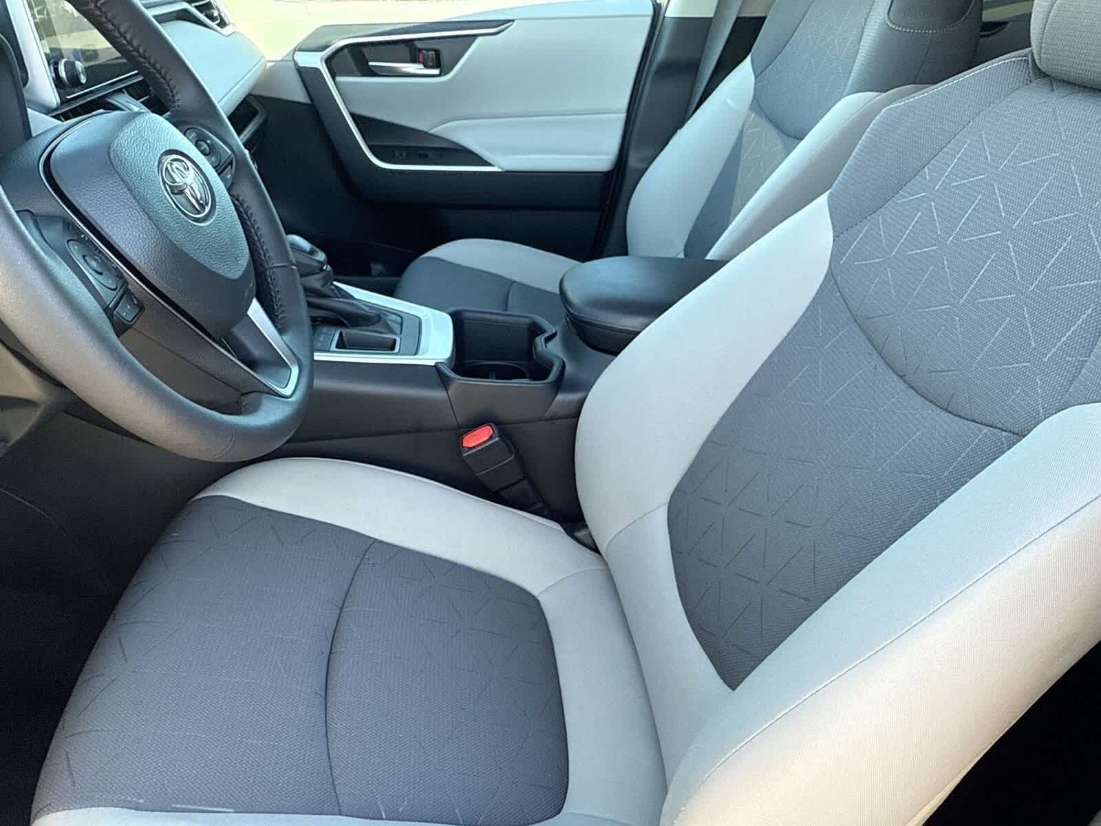 Thumbnail: 2023 Toyota RAV4 - 17