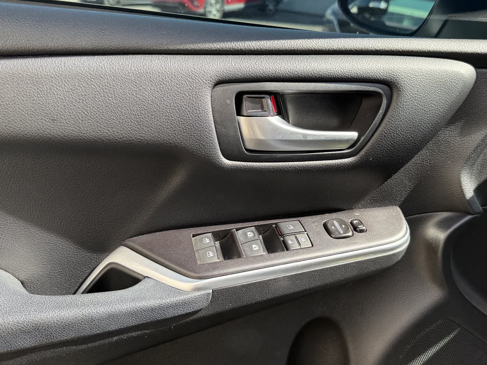 Thumbnail: 2017 Toyota Camry - 16