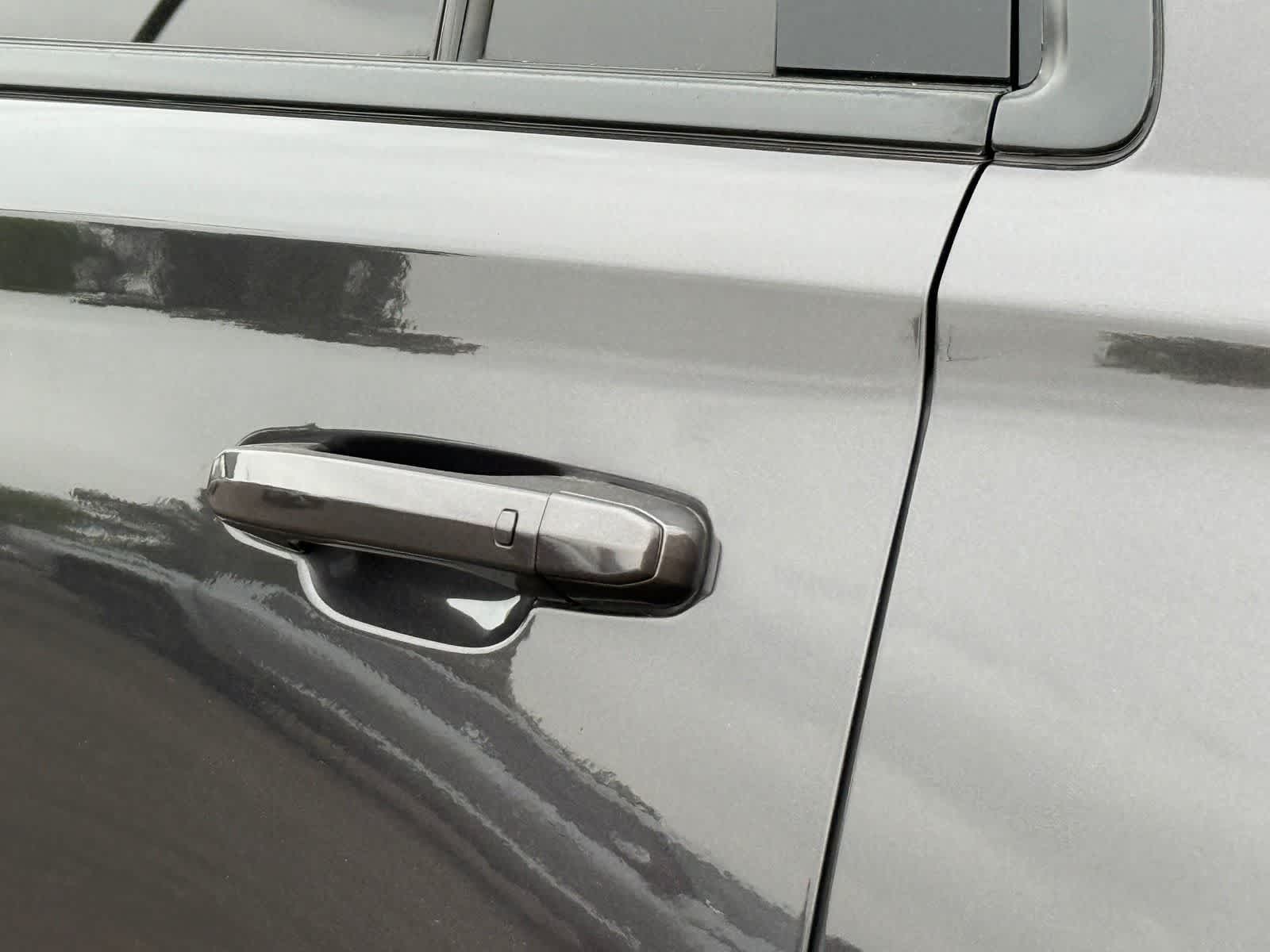 Thumbnail: 2016 Cadillac Escalade - 13