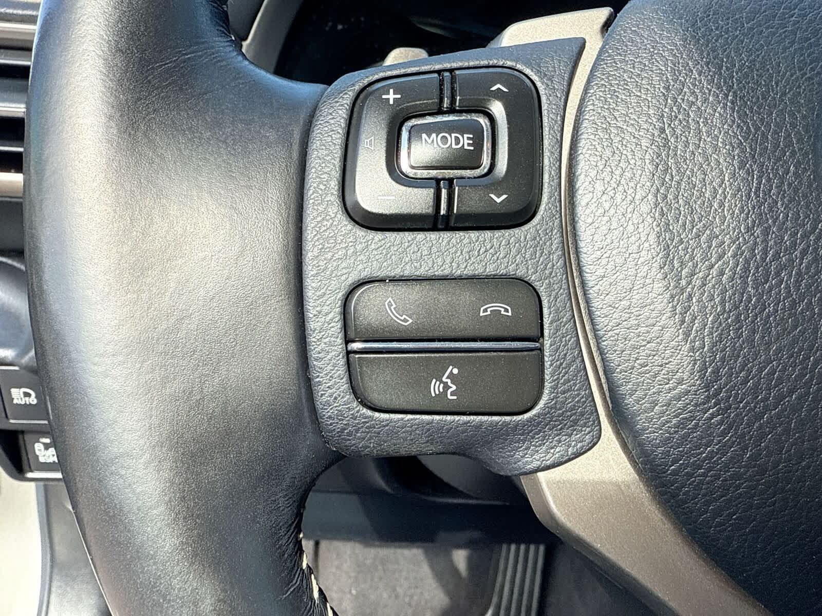 Thumbnail: 2019 Lexus IS - 26