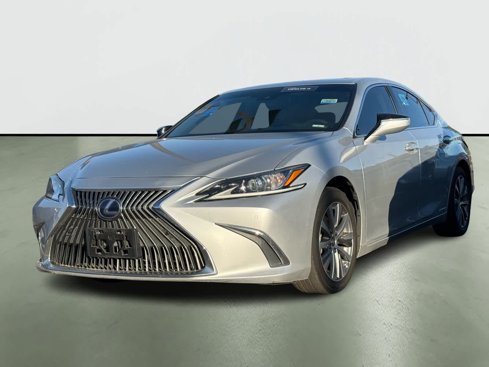 Thumbnail: 2020 Lexus ES - 2