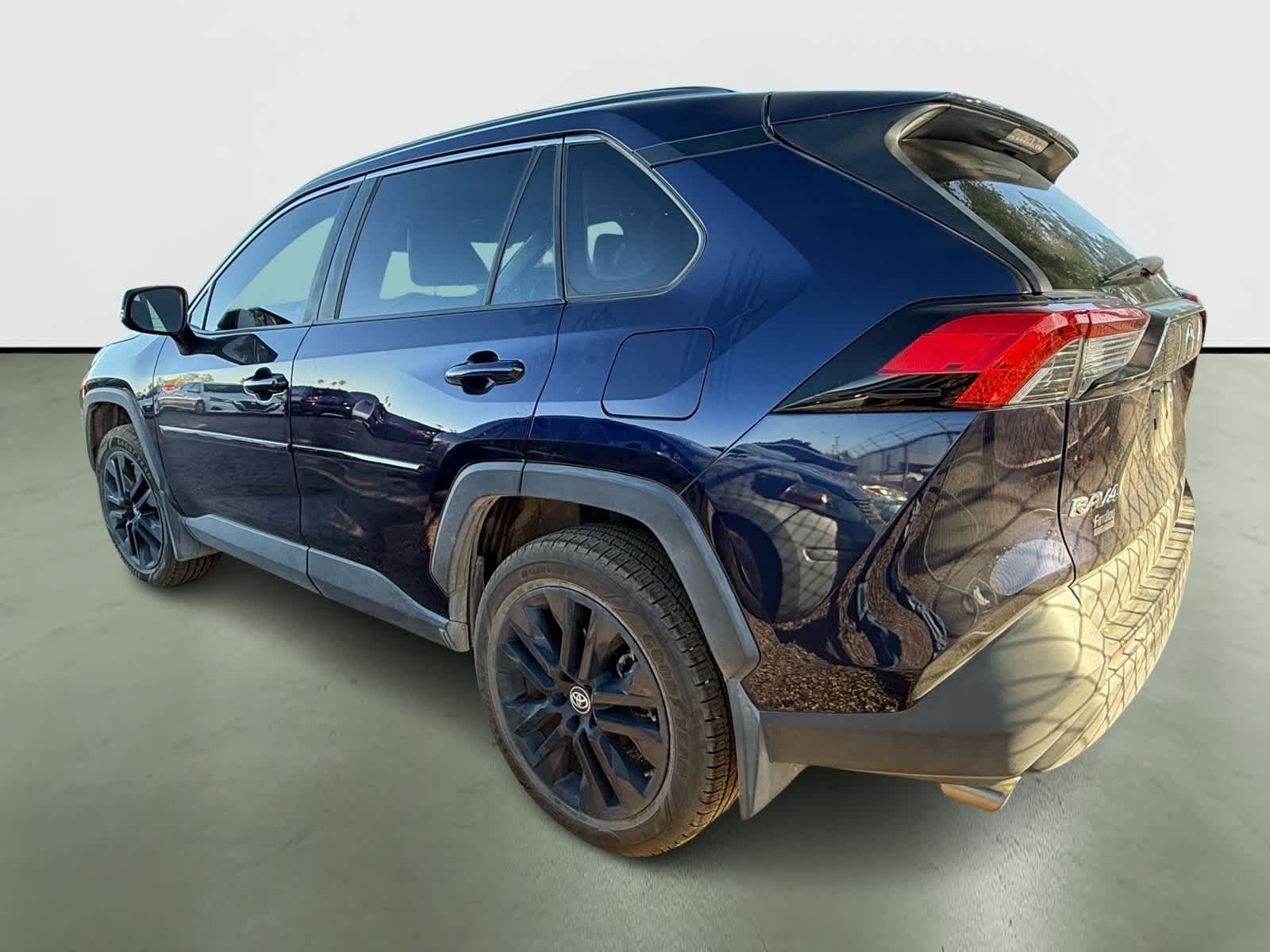 Thumbnail: 2019 Toyota RAV4 - 3