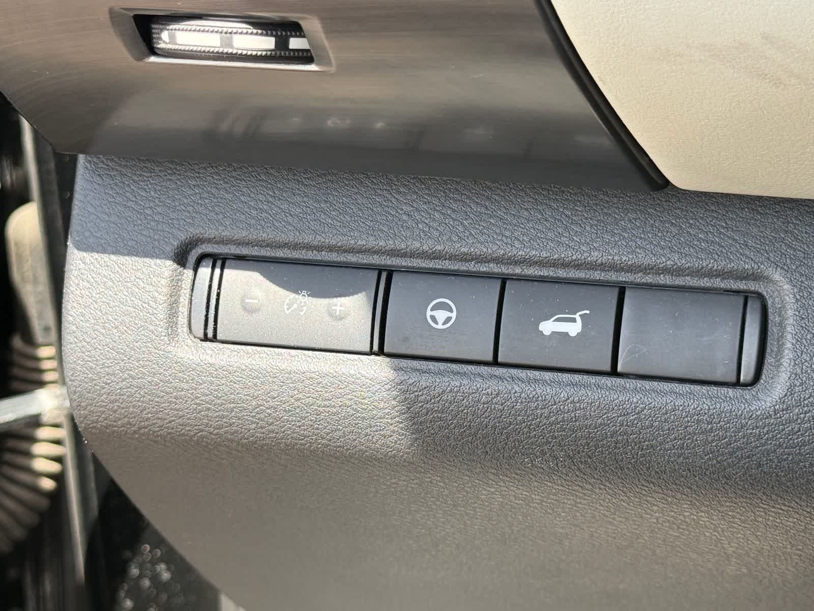 Thumbnail: 2022 Nissan Pathfinder - 23