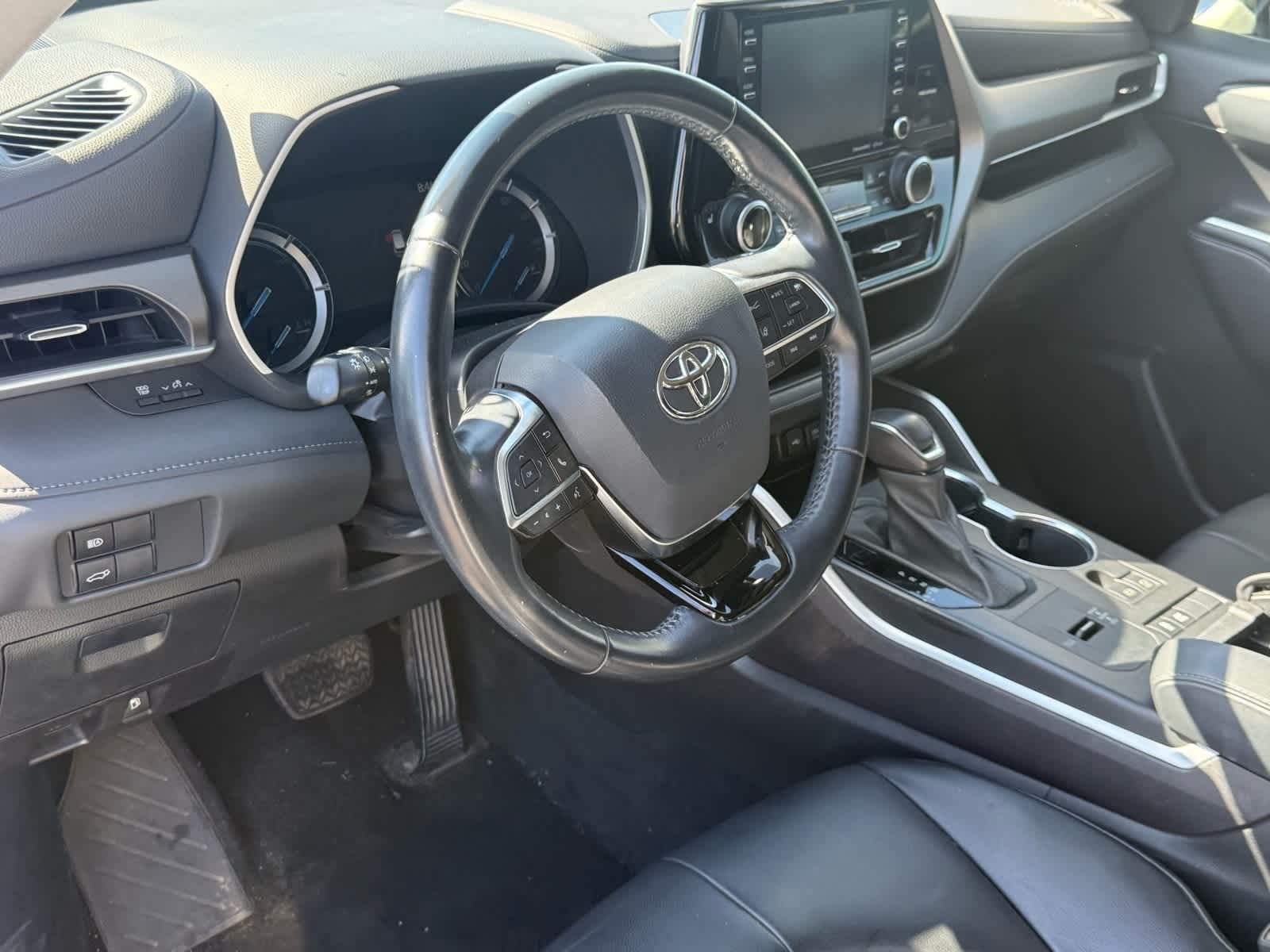 2021 Toyota Highlander XLE 14