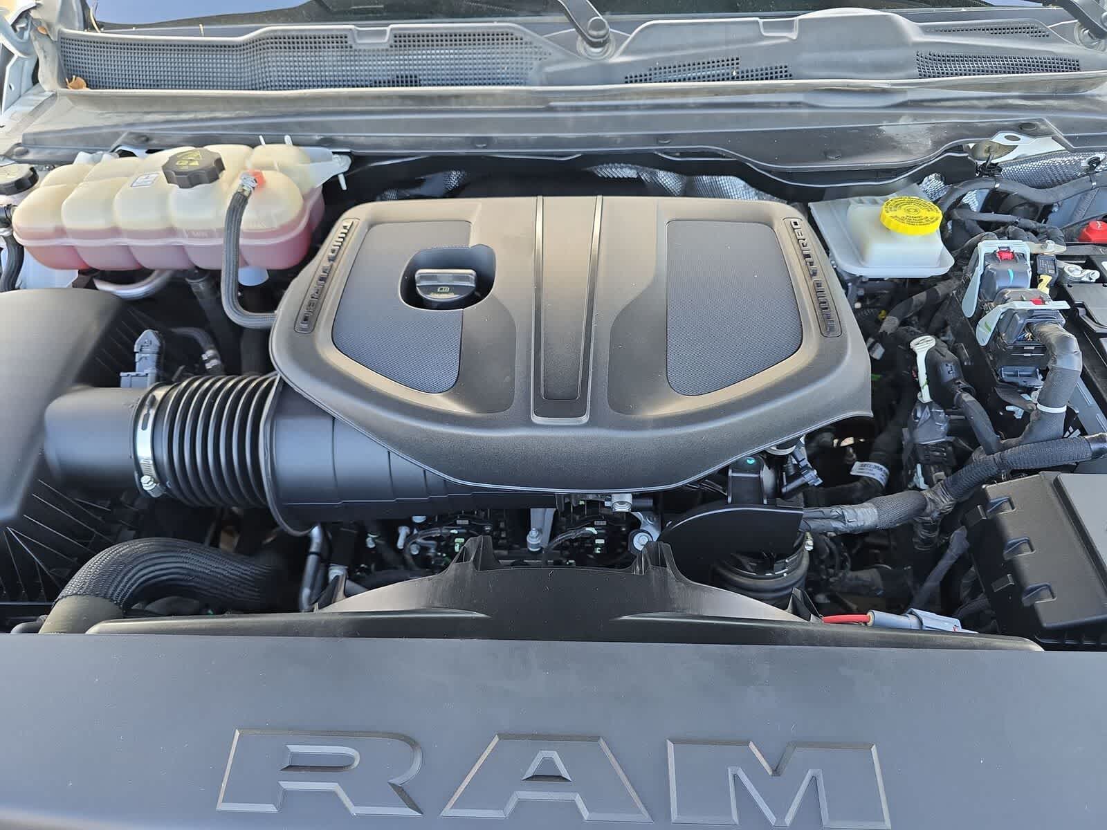 Thumbnail: 2025 RAM 1500 - 32