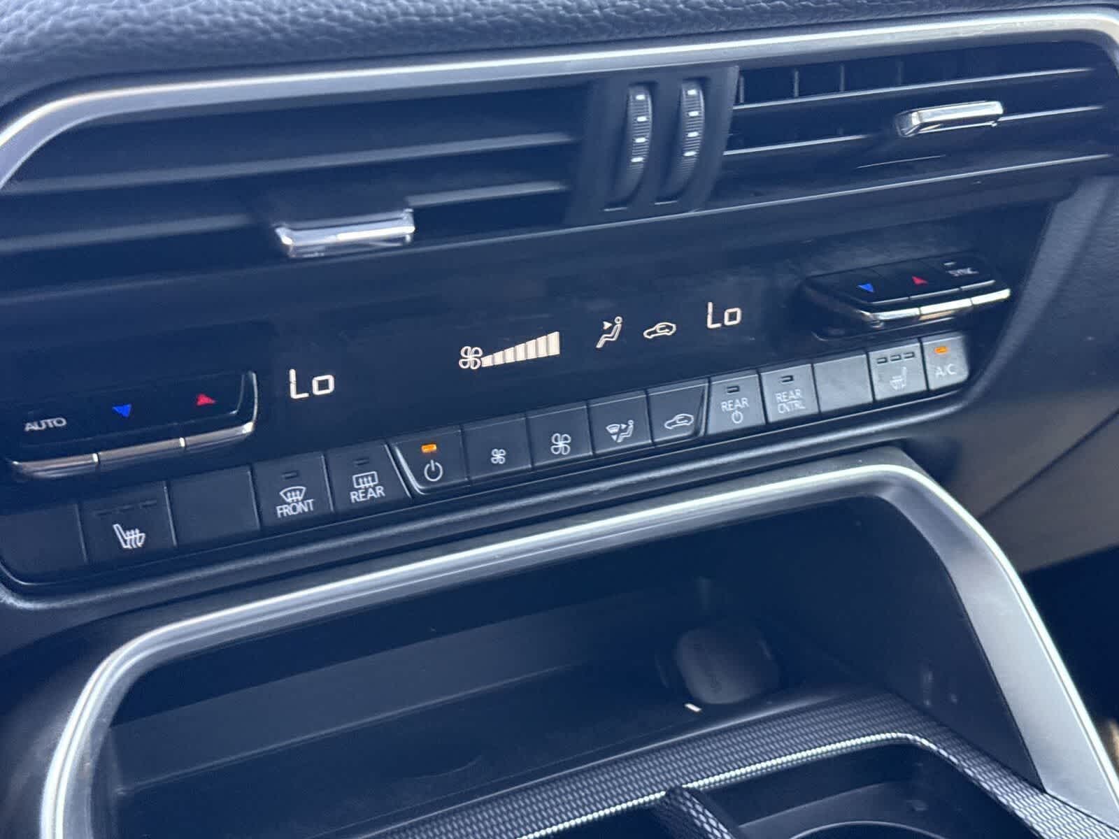 Thumbnail: 2024 Mazda CX-90 - 24