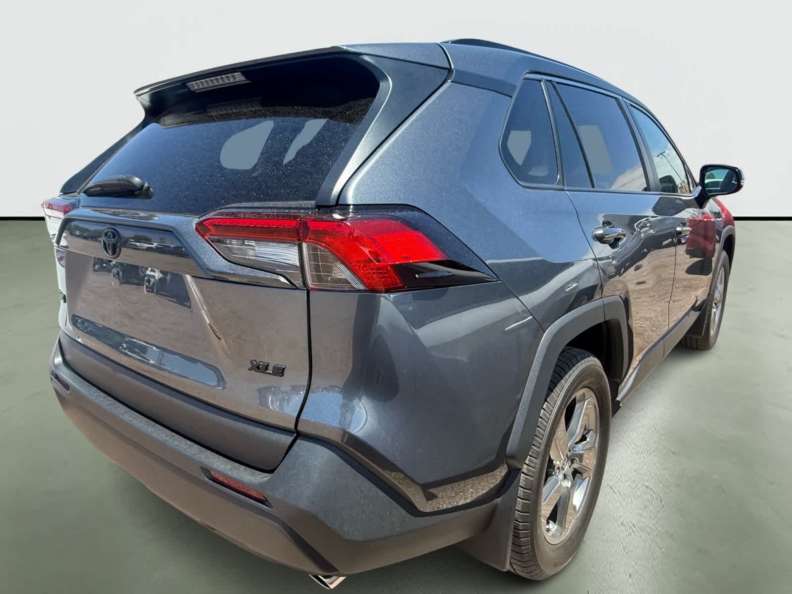 Thumbnail: 2021 Toyota RAV4 - 4