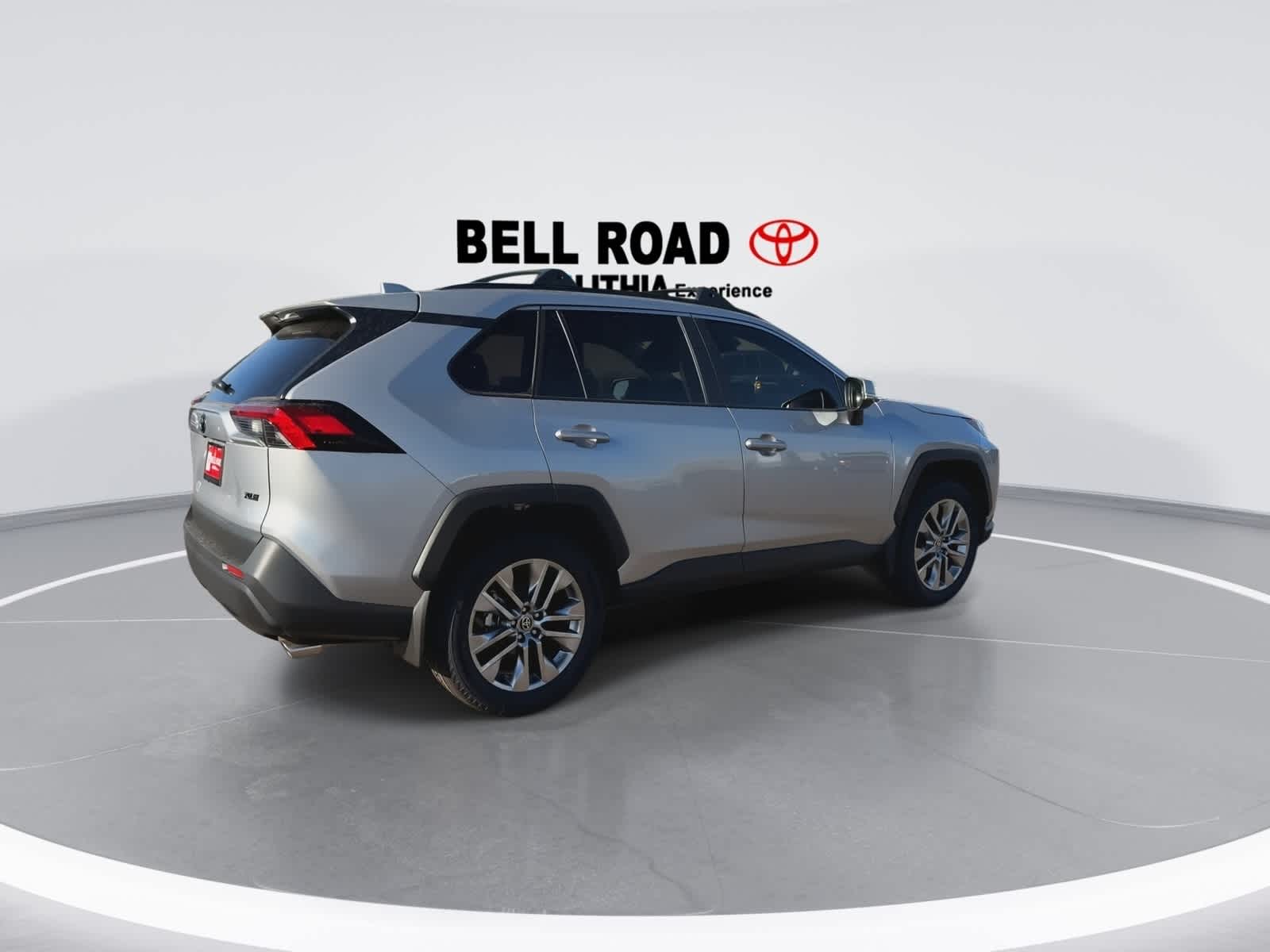 Thumbnail: 2025 Toyota RAV4 - 8