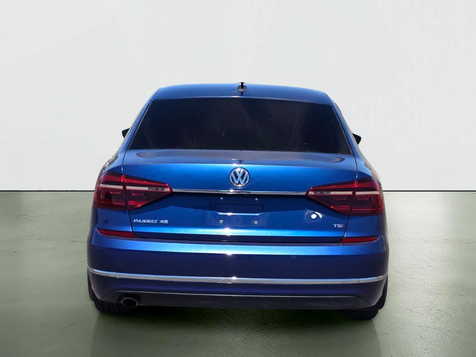 Thumbnail: 2017 Volkswagen Passat - 5