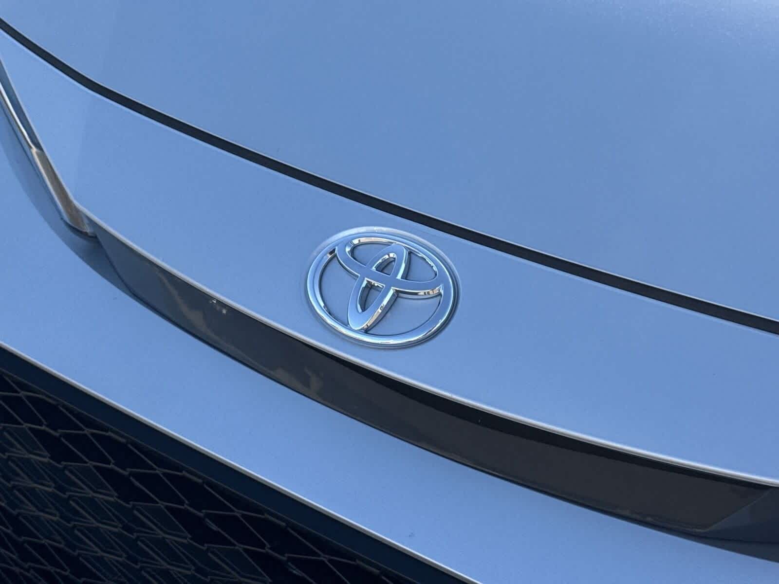 Thumbnail: 2025 Toyota Corolla - 32