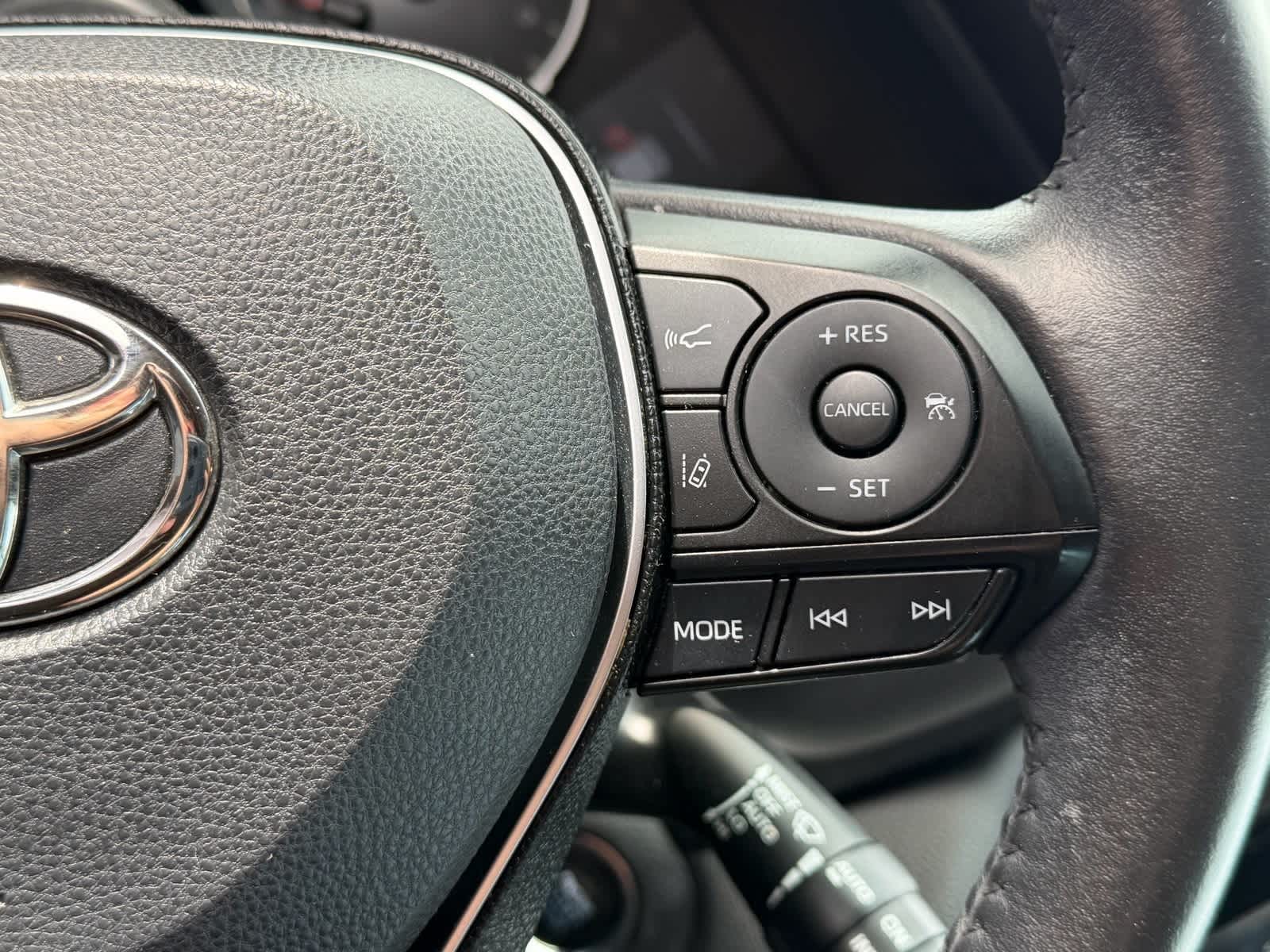 Thumbnail: 2021 Toyota RAV4 - 9