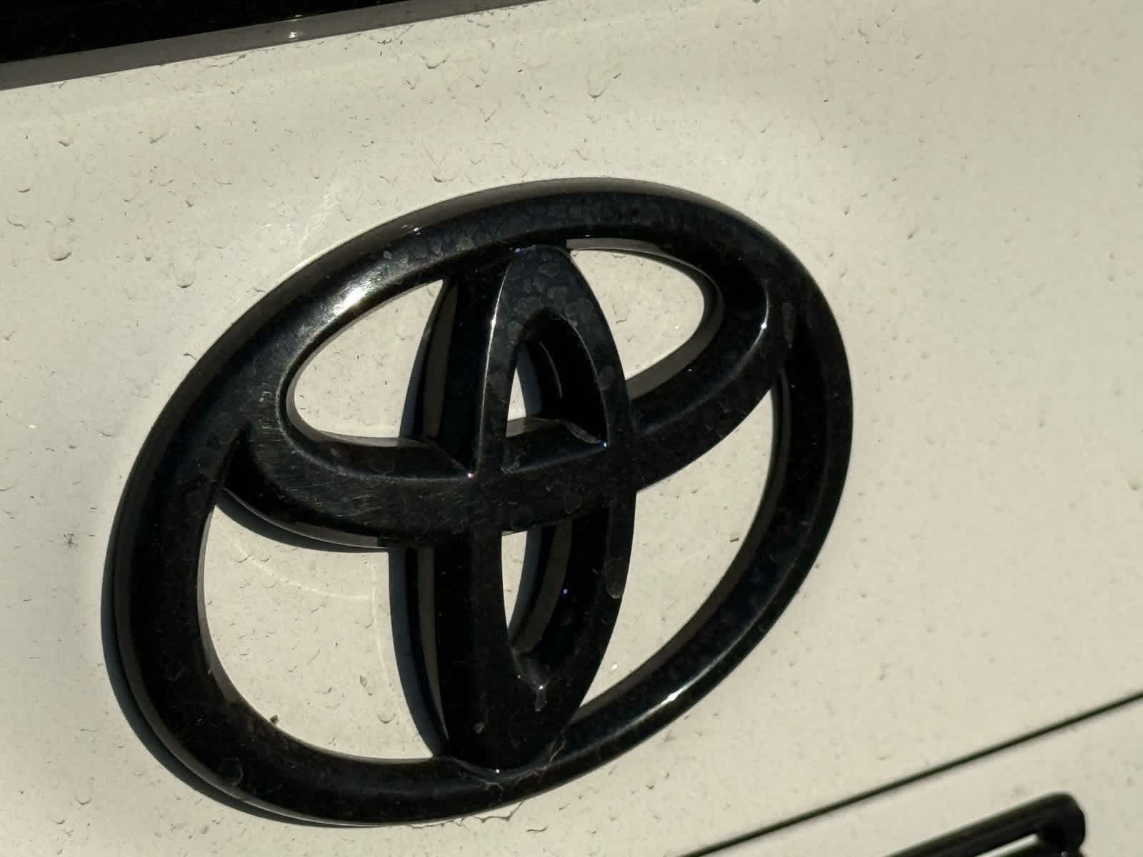 2023 Toyota Camry SE 7