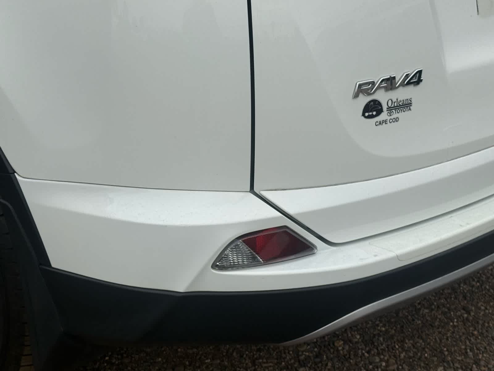 Thumbnail: 2018 Toyota RAV4 - 15