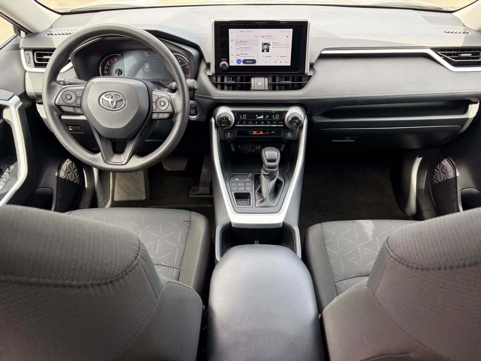 Thumbnail: 2025 Toyota RAV4 - 28