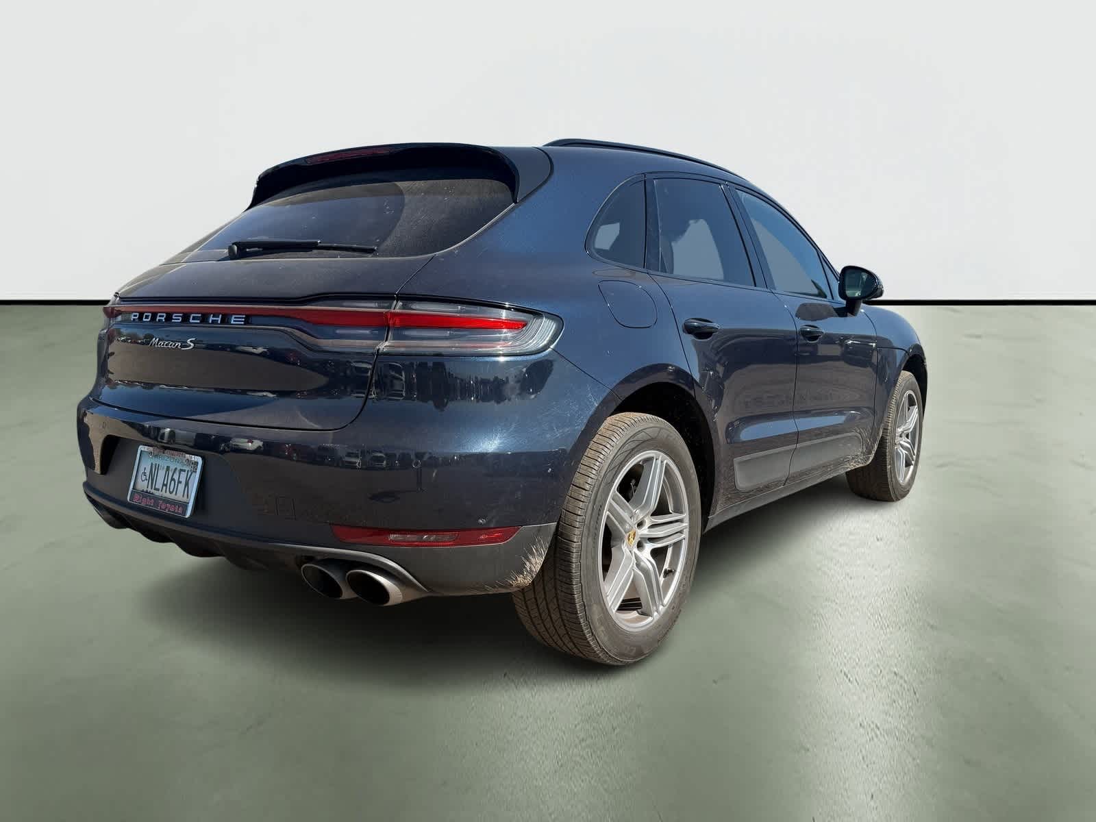 Thumbnail: 2021 Porsche Macan - 4