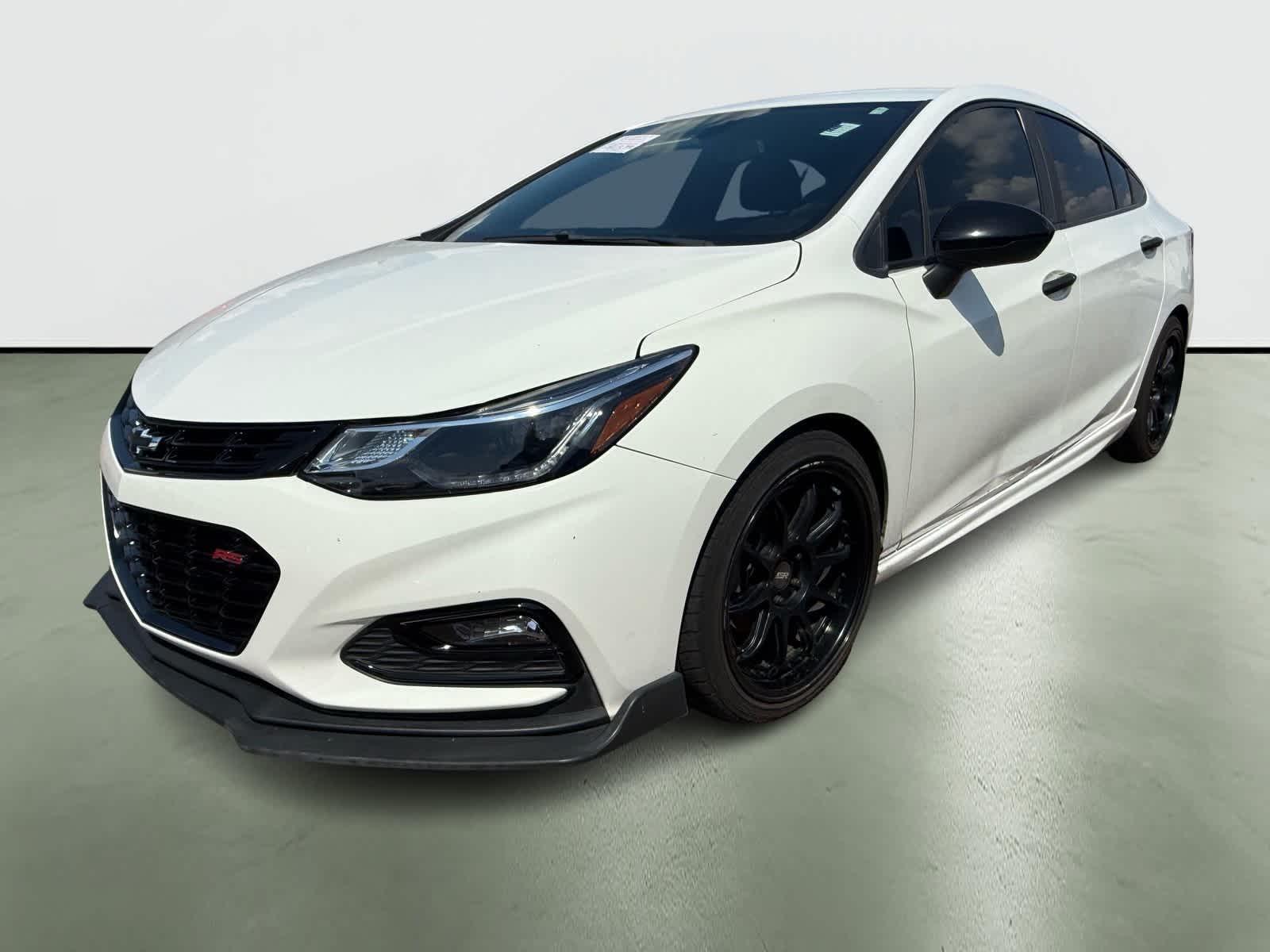Thumbnail: 2018 Chevrolet Cruze - 2