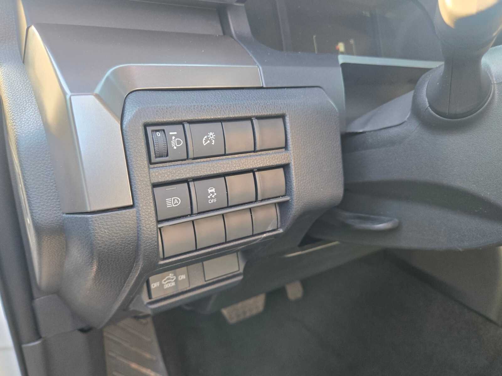Thumbnail: 2024 Toyota Tacoma - 16