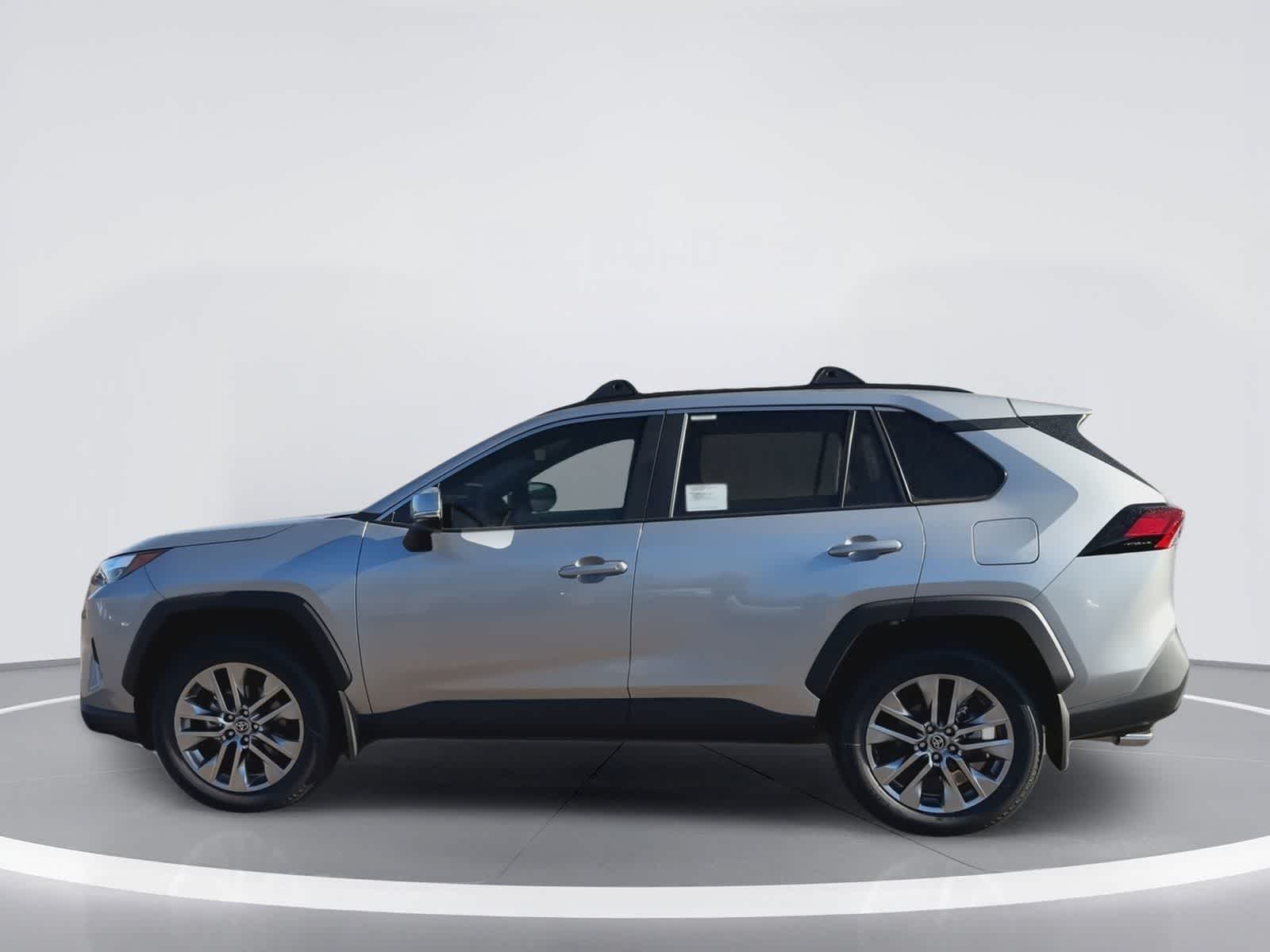 Thumbnail: 2025 Toyota RAV4 - 5