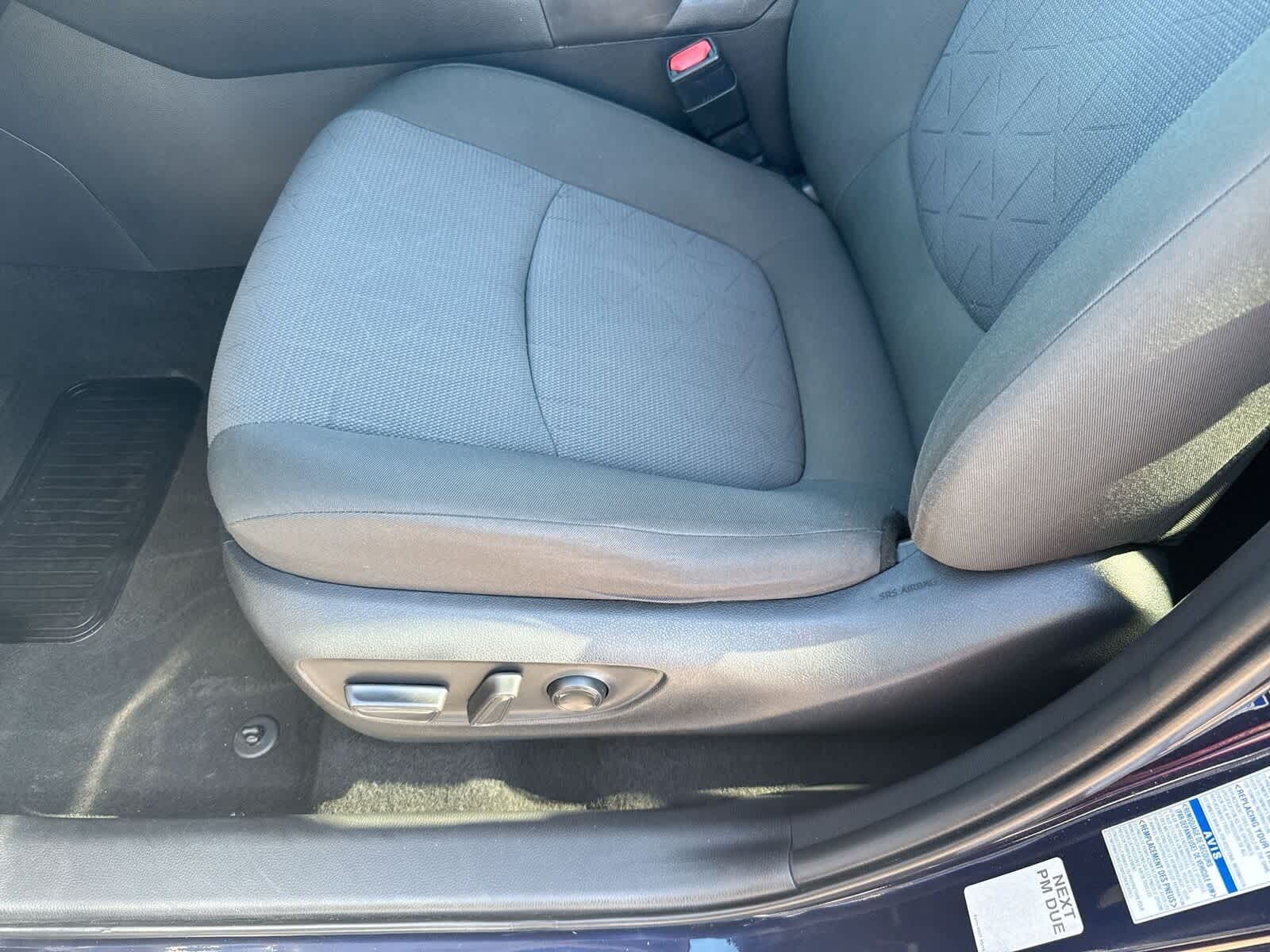 Thumbnail: 2022 Toyota RAV4 - 18