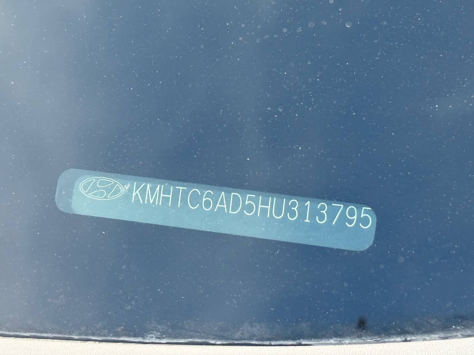 Thumbnail: 2017 Hyundai Veloster - 22