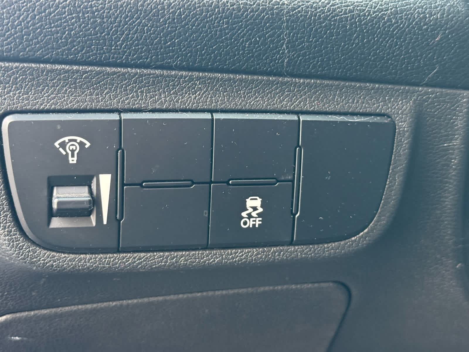 Thumbnail: 2017 Hyundai Veloster - 12