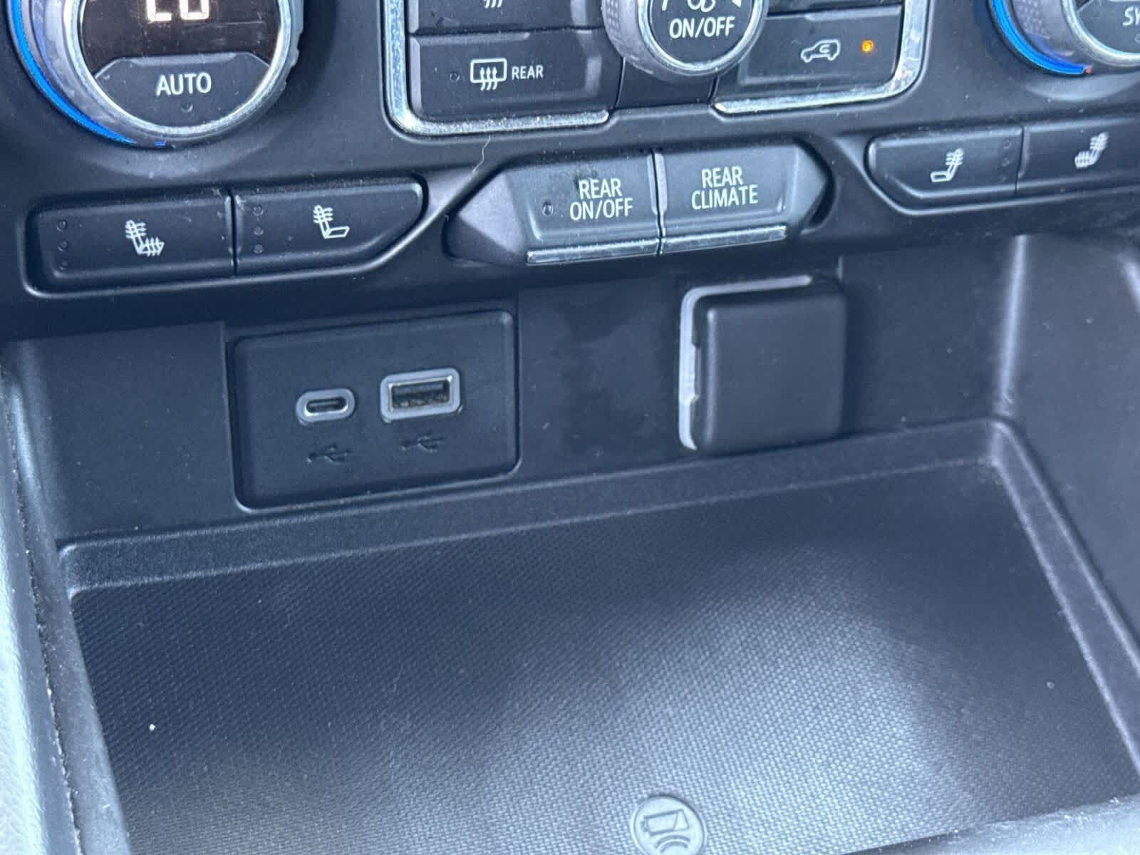 Thumbnail: 2021 Chevrolet Tahoe - 23