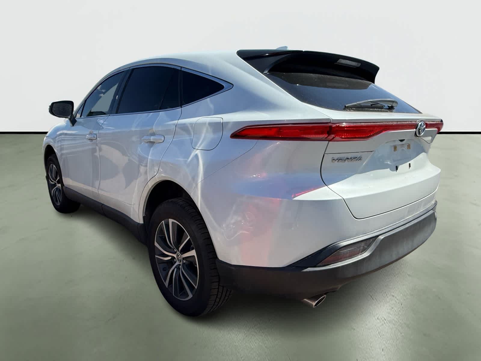 Thumbnail: 2024 Toyota Venza - 3