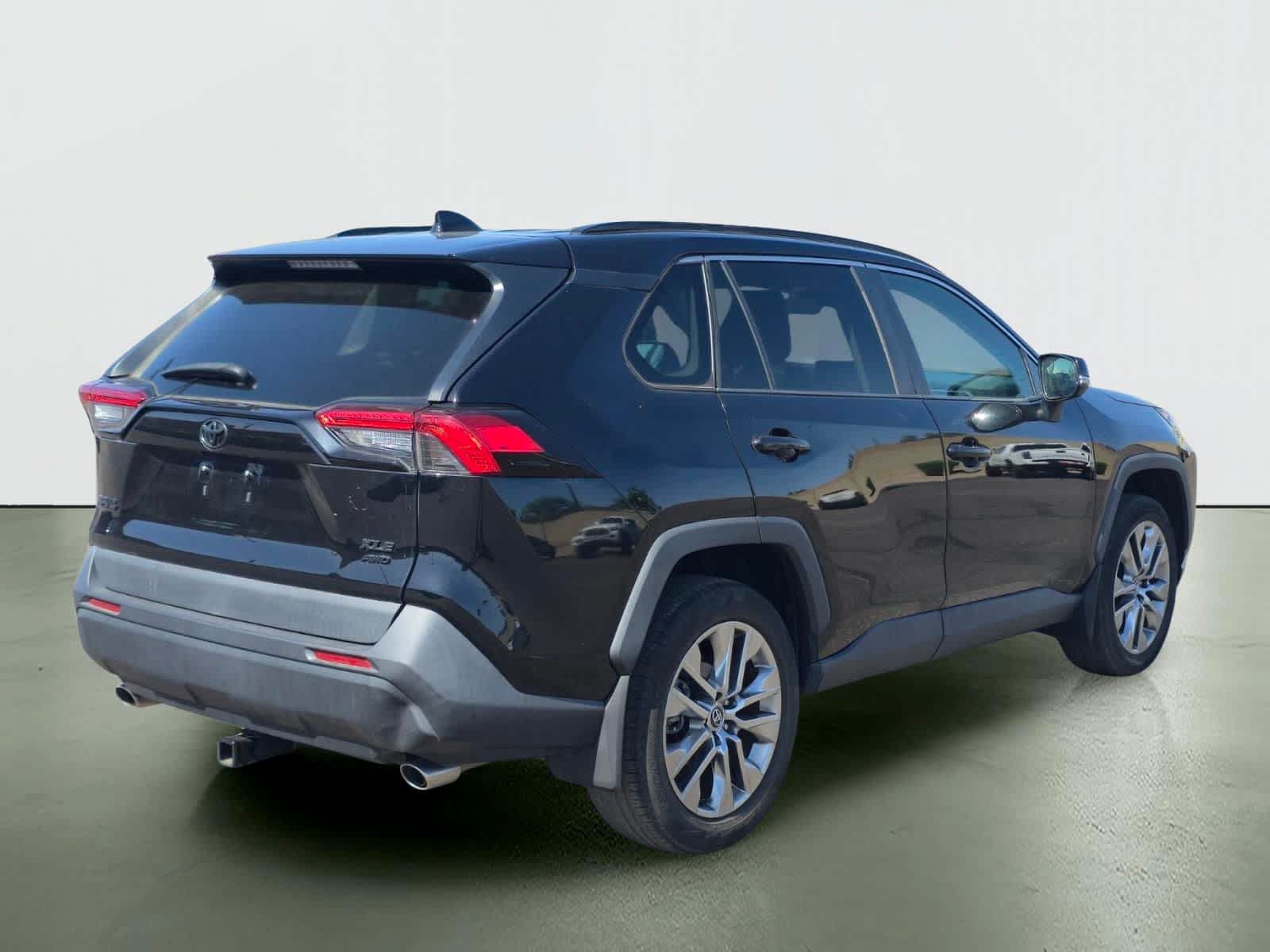 Thumbnail: 2020 Toyota RAV4 - 7