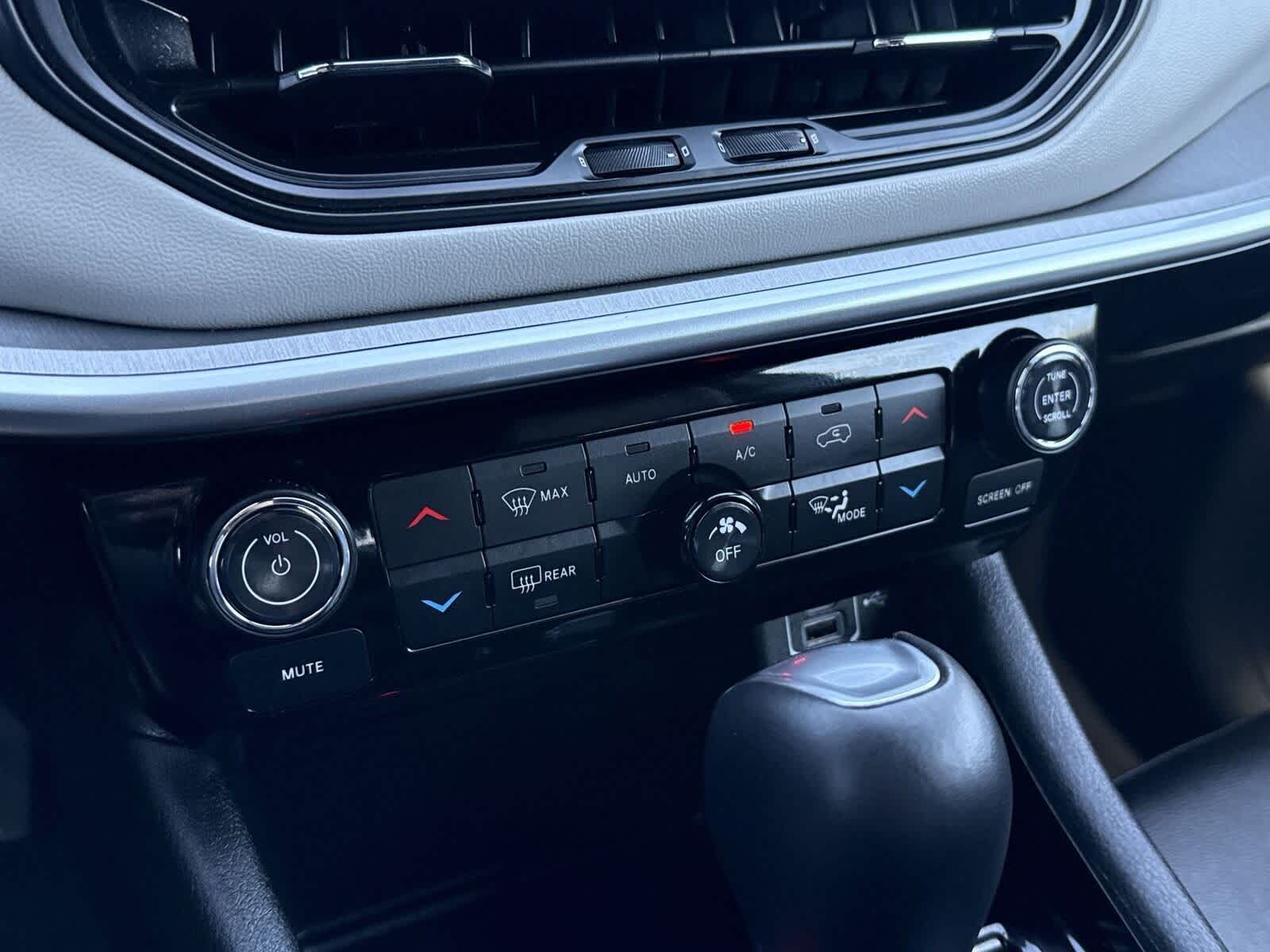 Thumbnail: 2025 Jeep Compass - 23