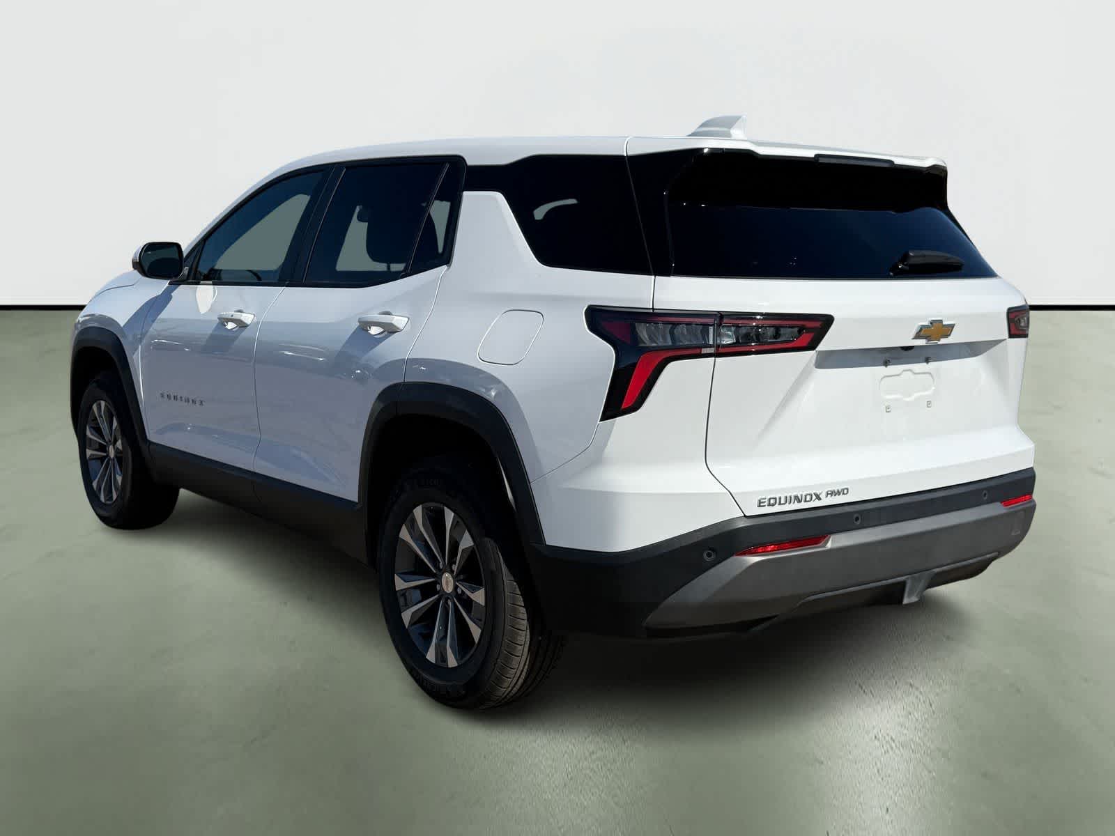 Thumbnail: 2026 Chevrolet Equinox - 3