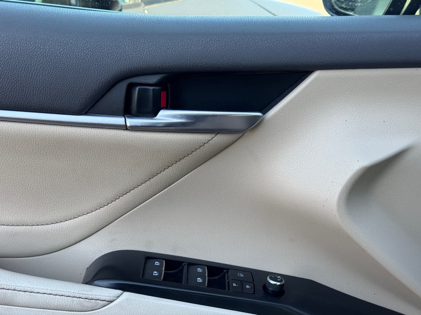 Thumbnail: 2018 Toyota Camry - 13