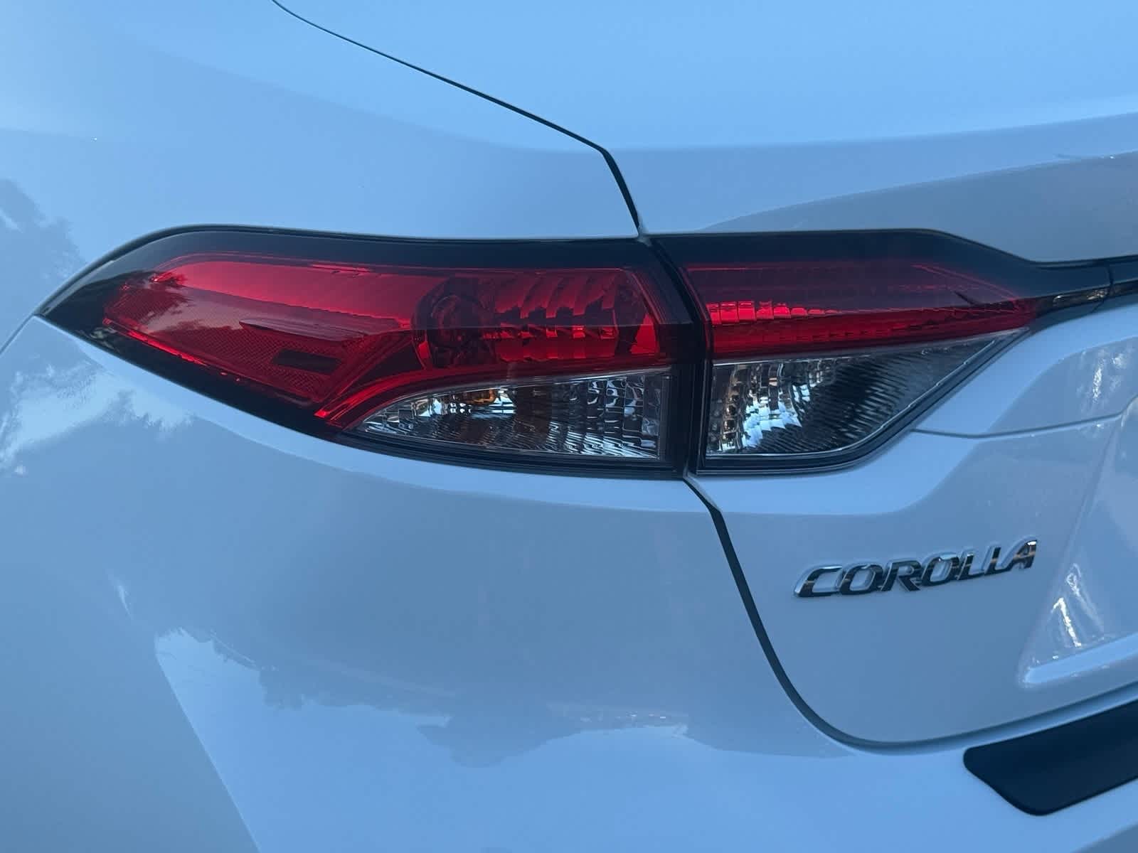 Thumbnail: 2025 Toyota Corolla - 13