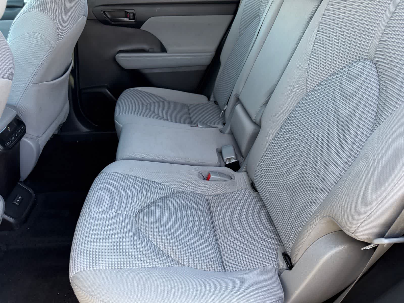 Thumbnail: 2022 Toyota Highlander - 10