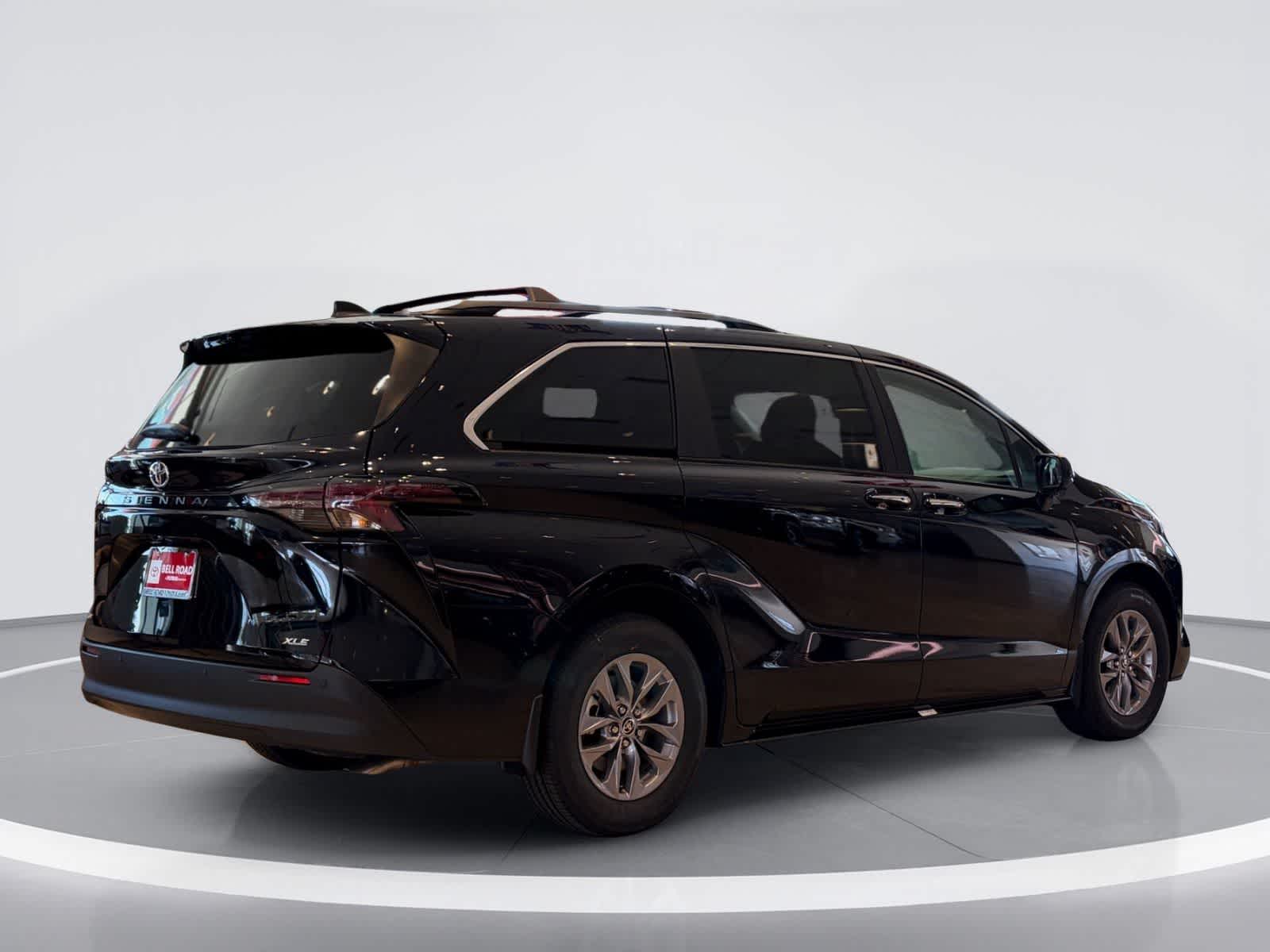 Thumbnail: 2026 Toyota Sienna - 6