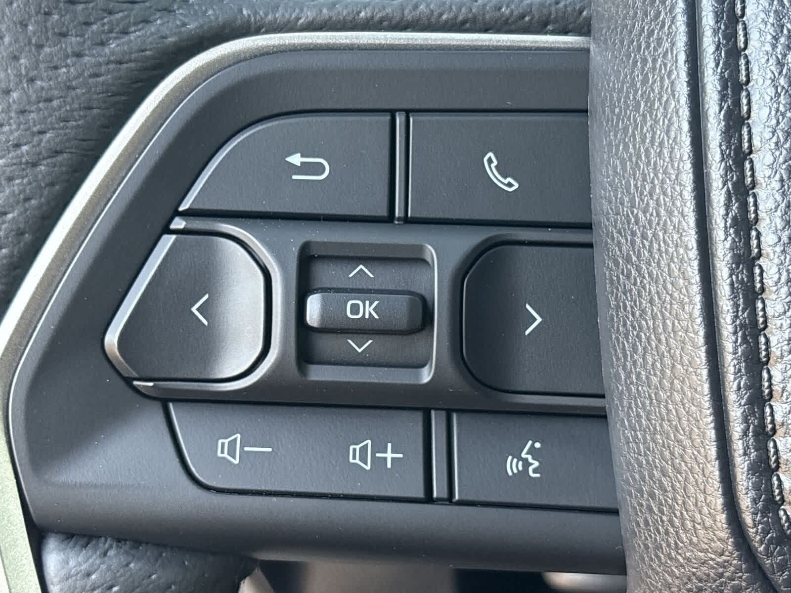 Thumbnail: 2025 Toyota Tacoma - 28